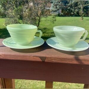 2 Vintage Hazel Atlas Platonite Moderntone Glass Pastel Green Cups and Saucers